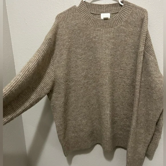 H&M Crew Neck Sweater - Picture 2 of 6